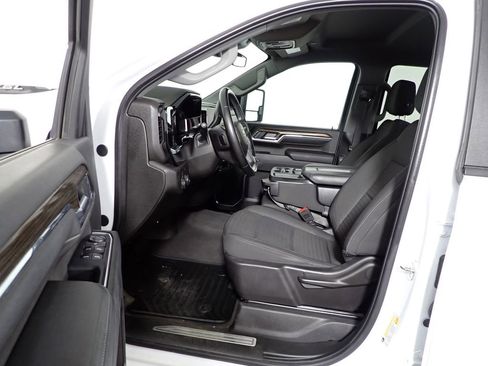 Used 2024 Chevrolet Silverado 2500 LT AWD/4WD image 22