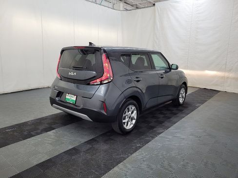 Used 2025 Kia Soul LX w/ LX Technology Package image 9