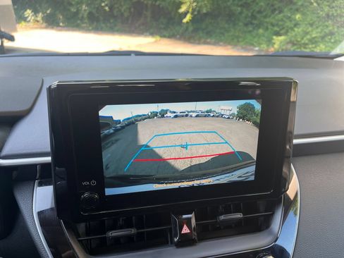Used 2025 Toyota Corolla LE FWD image 22