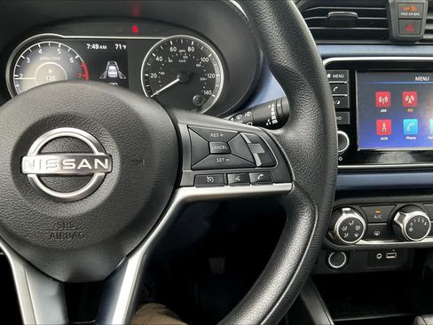 Used 2023 Nissan Versa SV FWD image 25