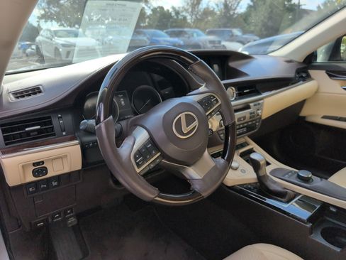 Used 2016 Lexus ES 350 w/ Premium Package w/Wood Trim FWD image 6