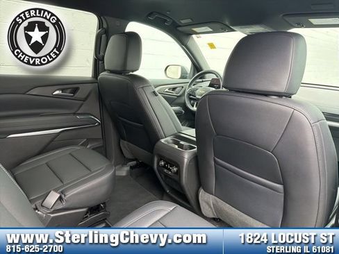 Used 2026 Chevrolet Traverse LT AWD/4WD image 14