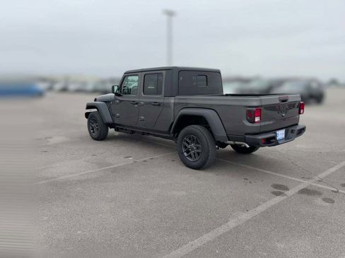 New 2026 Jeep Gladiator Sport image 8