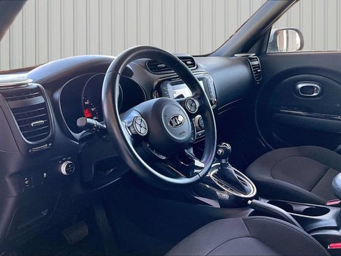 Used 2014 Kia Soul ! w/ Sun & Sound Package FWD image 4