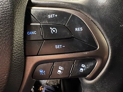 Used 2019 Jeep Grand Cherokee Limited X AWD/4WD image 25