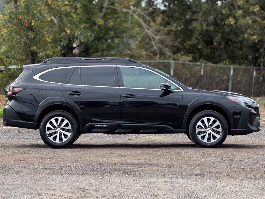 Certified 2023 Subaru Outback Premium AWD/4WD image 8
