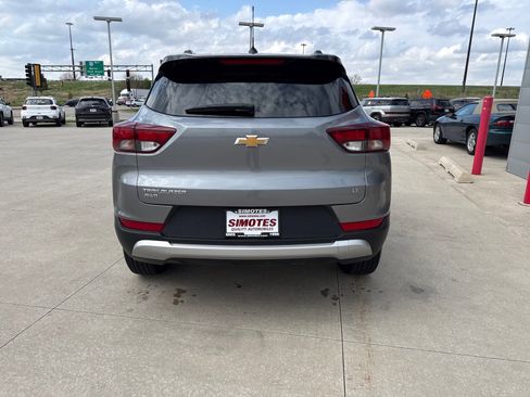 Used 2025 Chevrolet TrailBlazer LT image 3