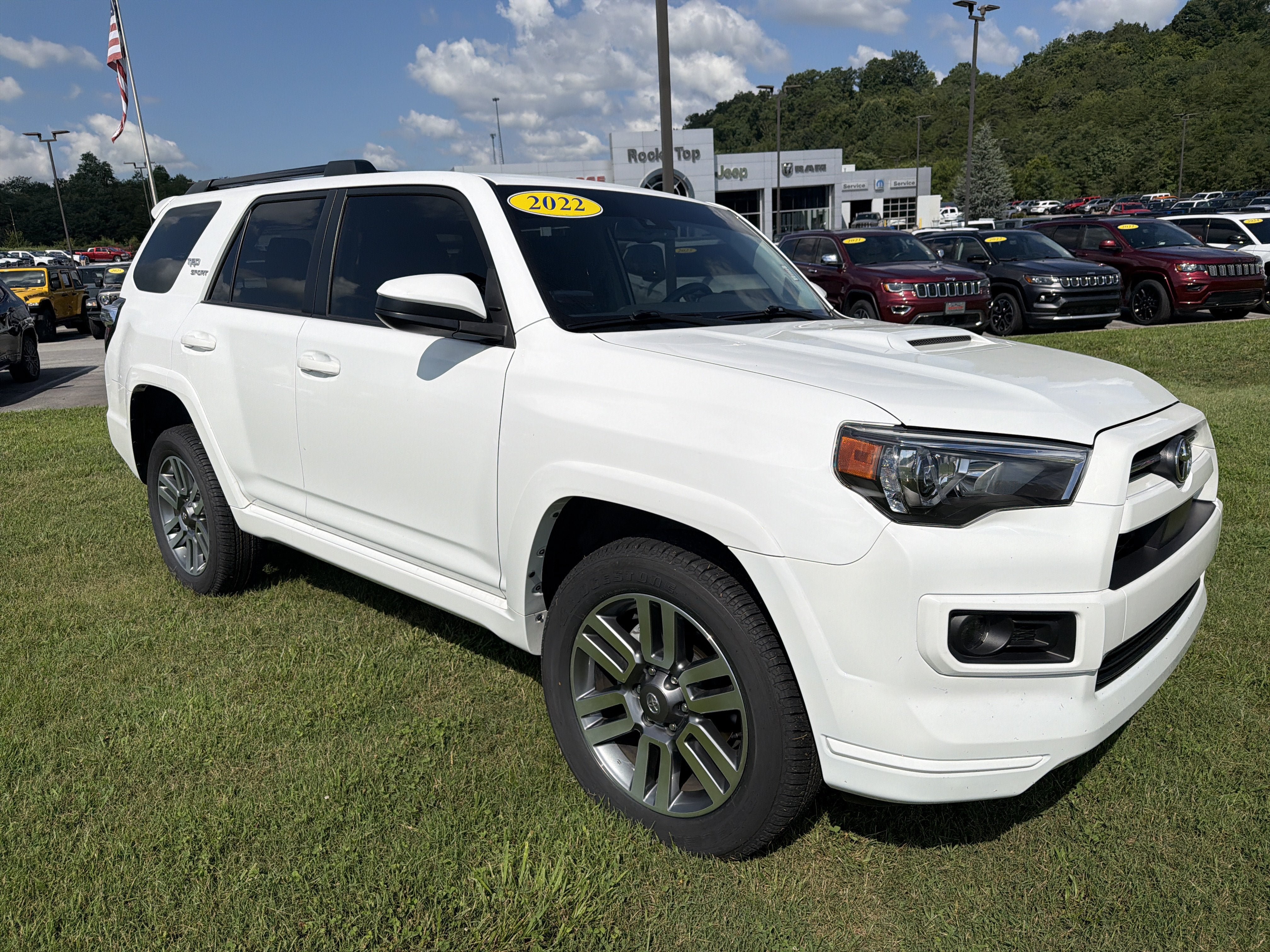 Used 2022 Toyota 4Runner TRD Sport AWD/4WD image 3