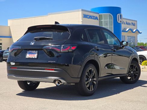 New 2026 Honda HR-V Sport image 7