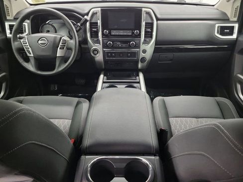 Used 2024 Nissan Titan SV w/ SV Convenience Package RWD image 14
