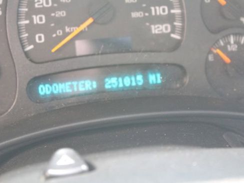 Used 2005 Chevrolet Silverado 2500 W/T w/ Skid Plate Package image 29