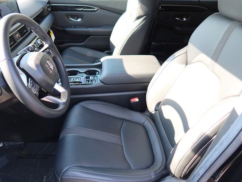 Used 2025 Honda Pilot Touring image 18