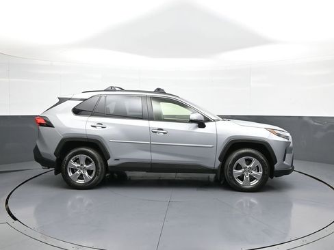 Certified 2025 Toyota RAV4 XLE w/ Convenience Package AWD/4WD image 5