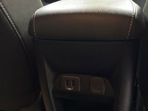 Used 2022 GMC Canyon Elevation image 24