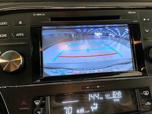 Used 2018 Toyota Avalon XLE image 13