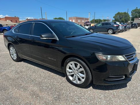 Used 2017 Chevrolet Impala LT FWD image 8