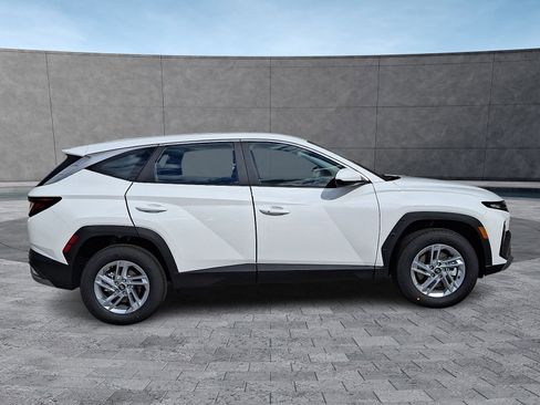 New 2026 Hyundai Tucson SE image 8