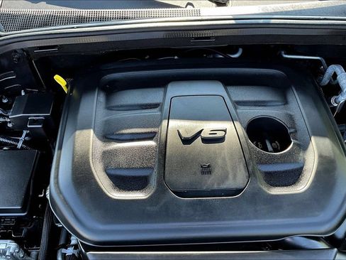 Used 2021 Jeep Grand Cherokee Limited AWD/4WD image 32