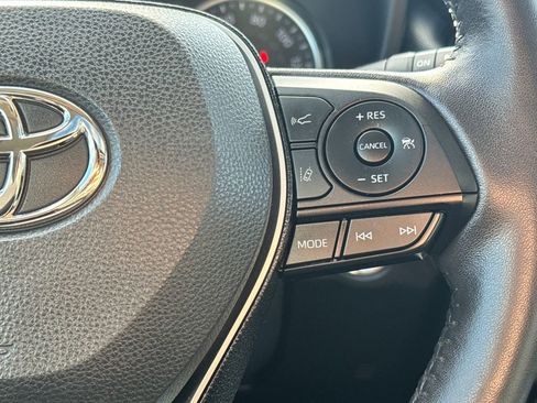 Used 2021 Toyota RAV4 XLE image 21