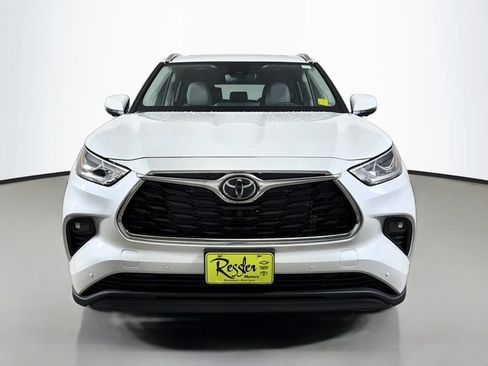 New 2026 Toyota Highlander Limited AWD/4WD image 2
