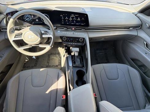 Used 2024 Hyundai Elantra SEL FWD image 24