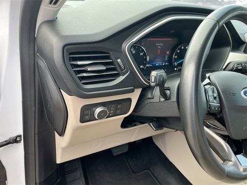 Used 2021 Ford Escape SEL image 10