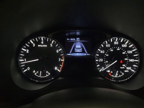 Used 2019 Nissan Pathfinder S AWD/4WD image 23