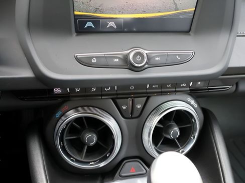 Used 2017 Chevrolet Camaro LT RWD image 43