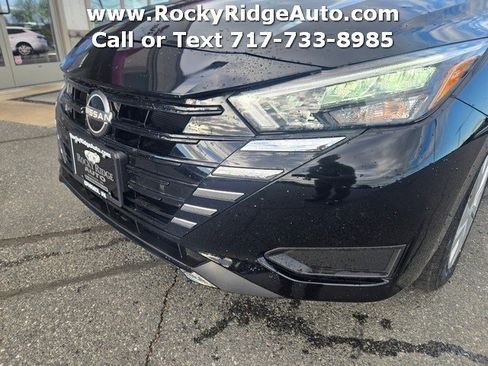 Used 2025 Nissan Versa S image 5