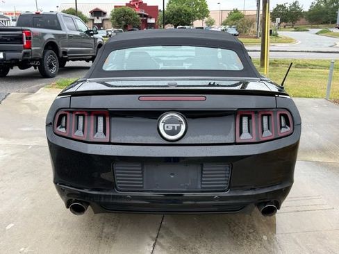 Used 2013 Ford Mustang GT Premium w/ Security Pkg RWD image 10