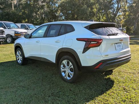 New 2026 Chevrolet Trax LS w/ Driver Confidence Package image 6