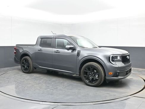 Used 2025 Ford Maverick Lobo image 5