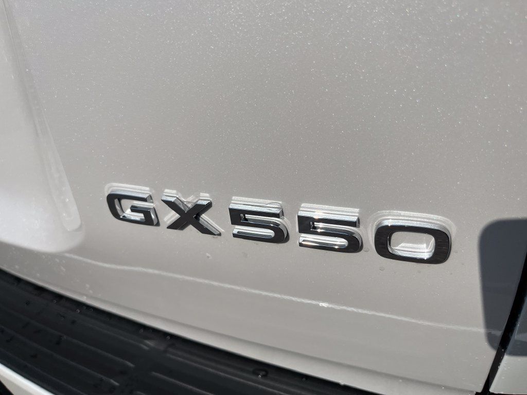 Used 2026 Lexus GX 550 w/ Accessory Package (2T) AWD/4WD image 43