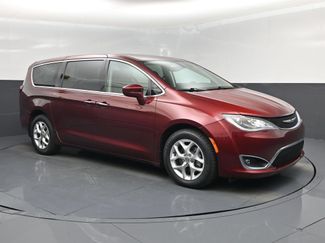 Used 2020 Chrysler Pacifica Touring w/ Tire & Wheel Group FWD video 1