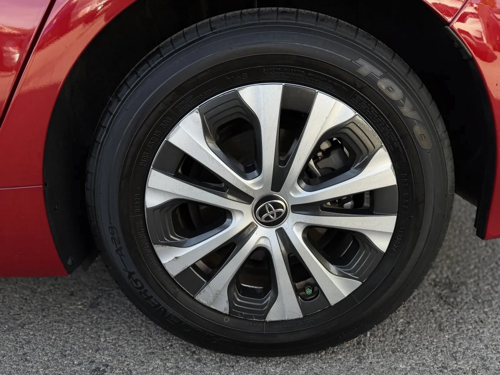 Used 2020 Toyota Prius Prime XLE FWD image 40