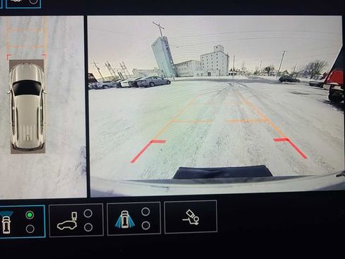 Used 2024 GMC Acadia Elevation image 31