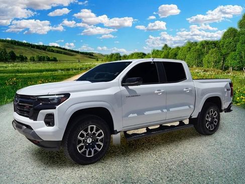Used 2026 Chevrolet Colorado Z71 w/ Technology Package AWD/4WD image 2