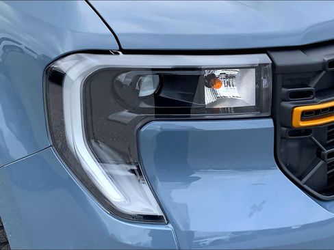 Certified 2026 Ford Maverick Tremor AWD/4WD image 28
