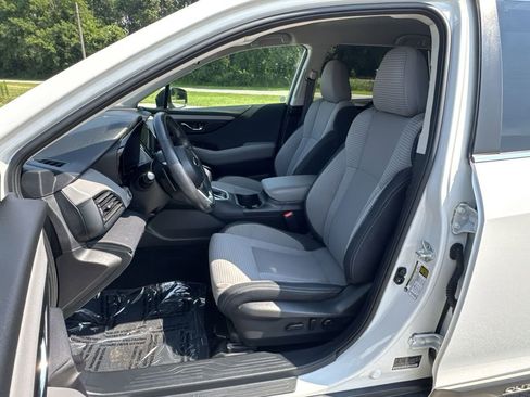 Used 2023 Subaru Outback Premium image 13