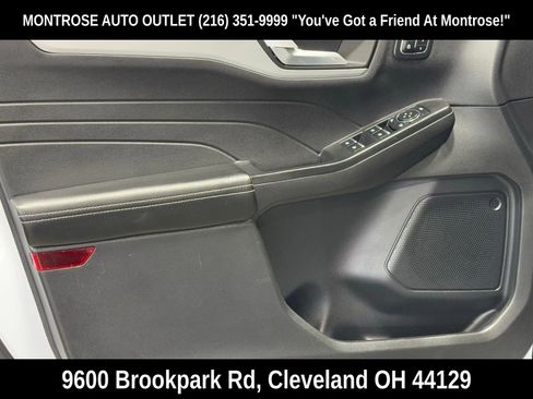 Used 2025 Ford Escape Platinum image 11