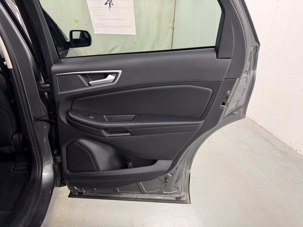 Used 2024 Ford Edge SEL w/ Convenience Package AWD/4WD image 12