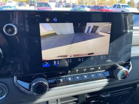 New 2024 Chevrolet Colorado LT w/ LT Convenience Package III image 15