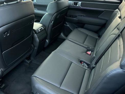 New 2025 Hyundai Santa Fe Limited image 9