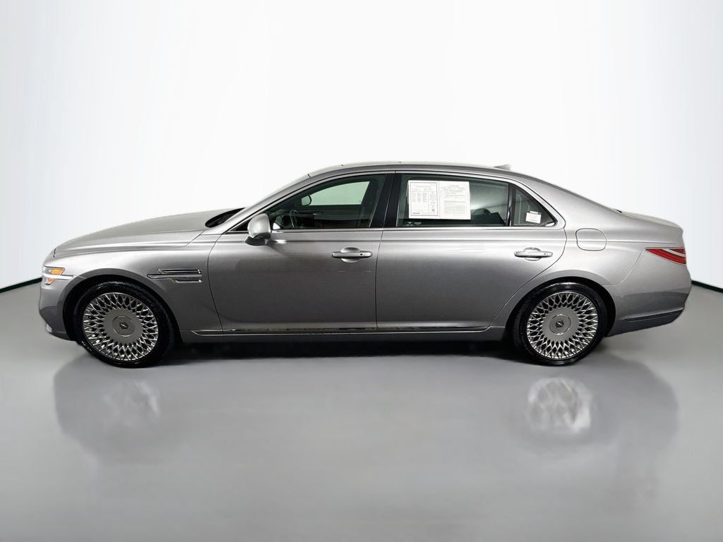 Used 2020 Genesis G90 3.3T Premium RWD image 8
