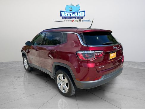 Used 2022 Jeep Compass Latitude AWD/4WD image 3