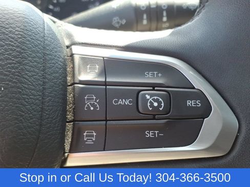 Used 2024 Jeep Compass Latitude AWD/4WD image 19
