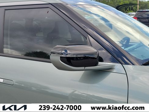 New 2027 Kia Seltos S FWD image 8