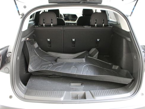 Certified 2025 Chevrolet Trax LS FWD image 26