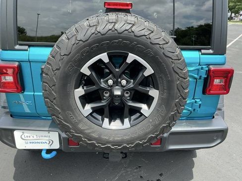 Used 2024 Jeep Wrangler Unlimited Rubicon 4xe w/ Technology Group AWD/4WD image 6