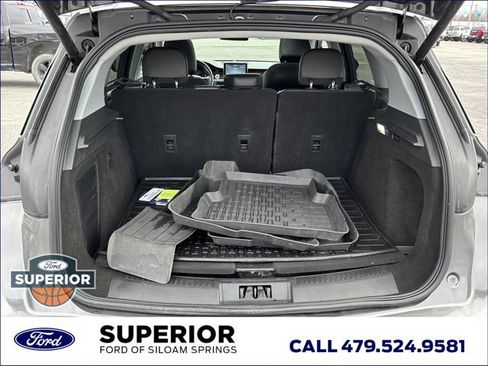 Used 2022 Lincoln Corsair Reserve image 6